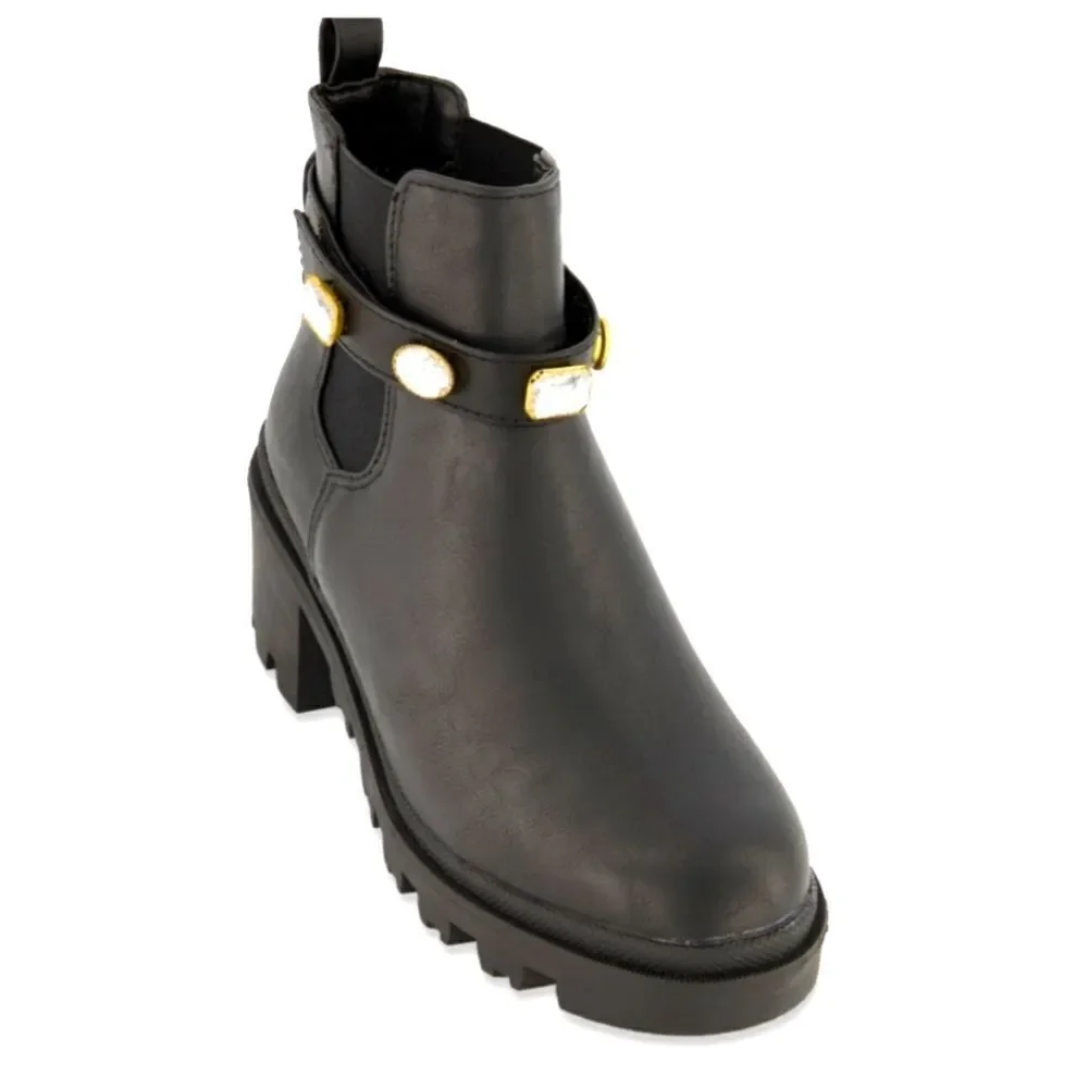 Ladies detailed booties sz 8.5